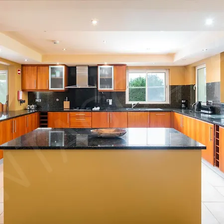 Pinta Golf 275 * كارفويرو